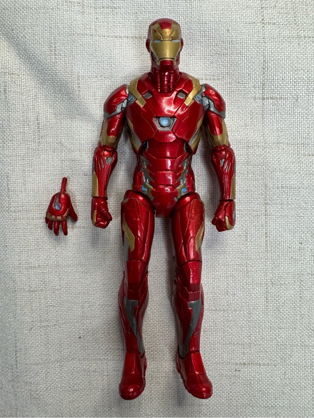 Iron Man Marvel Select Action Figure